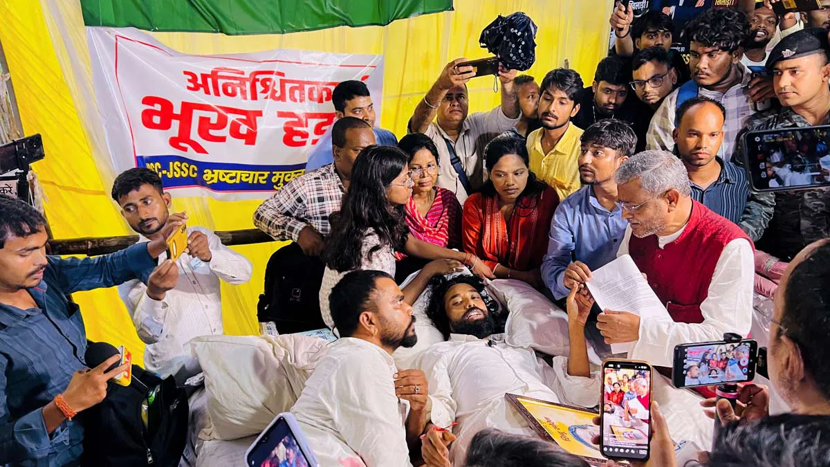 Breaking the Closed-Door Tradition: Jharkhand Students Demand Public Dialogue with CM Over Recruitment Exam Fiasco
